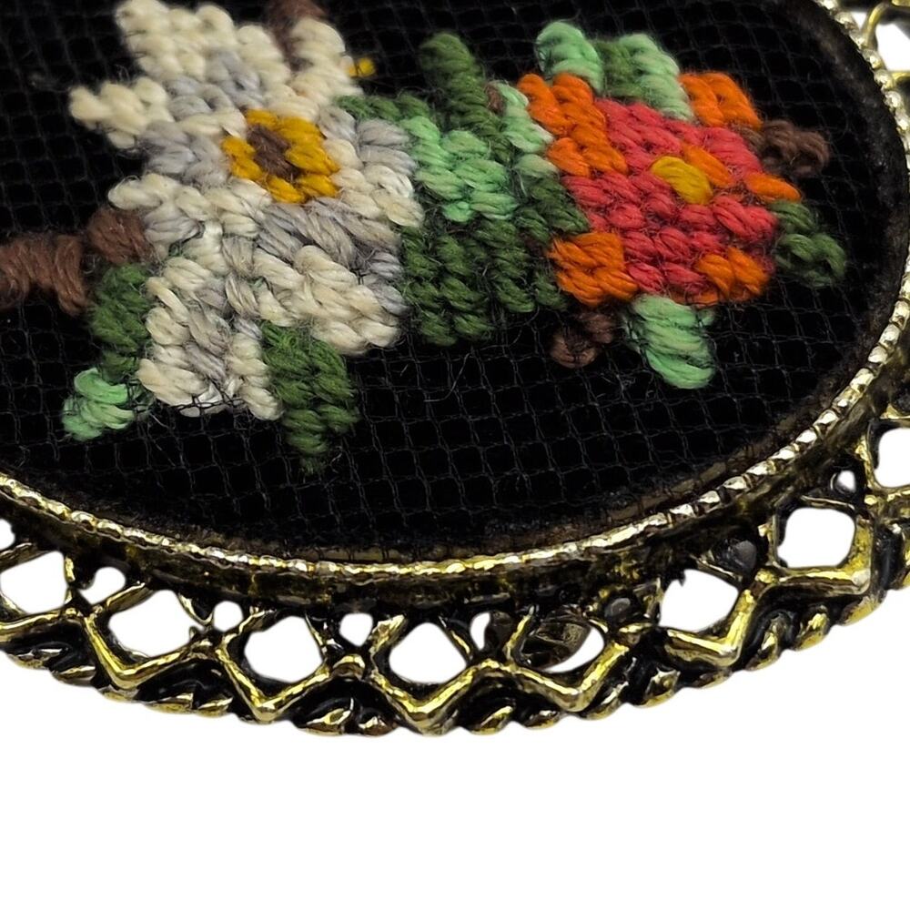 Vintage Petit Point Needlepoint Floral Gold Tone Framed Black Brooch Pin/Pendant - Picture 4 of 5